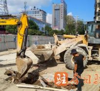 看操美女逼网高温下的坚守｜道路建设者用汗水铺就畅通路